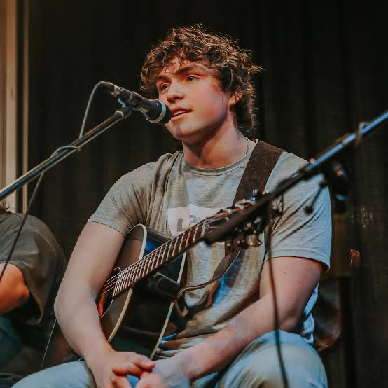 Top 10 American Music Artists to Watch in 2025