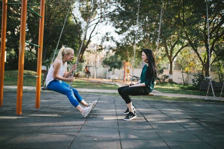 10 Good Reasons to End a Friendship (And Why It’s Okay to Let Go)