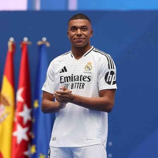 Kylian Mbappé Biography, Net Worth, and Career Achievements